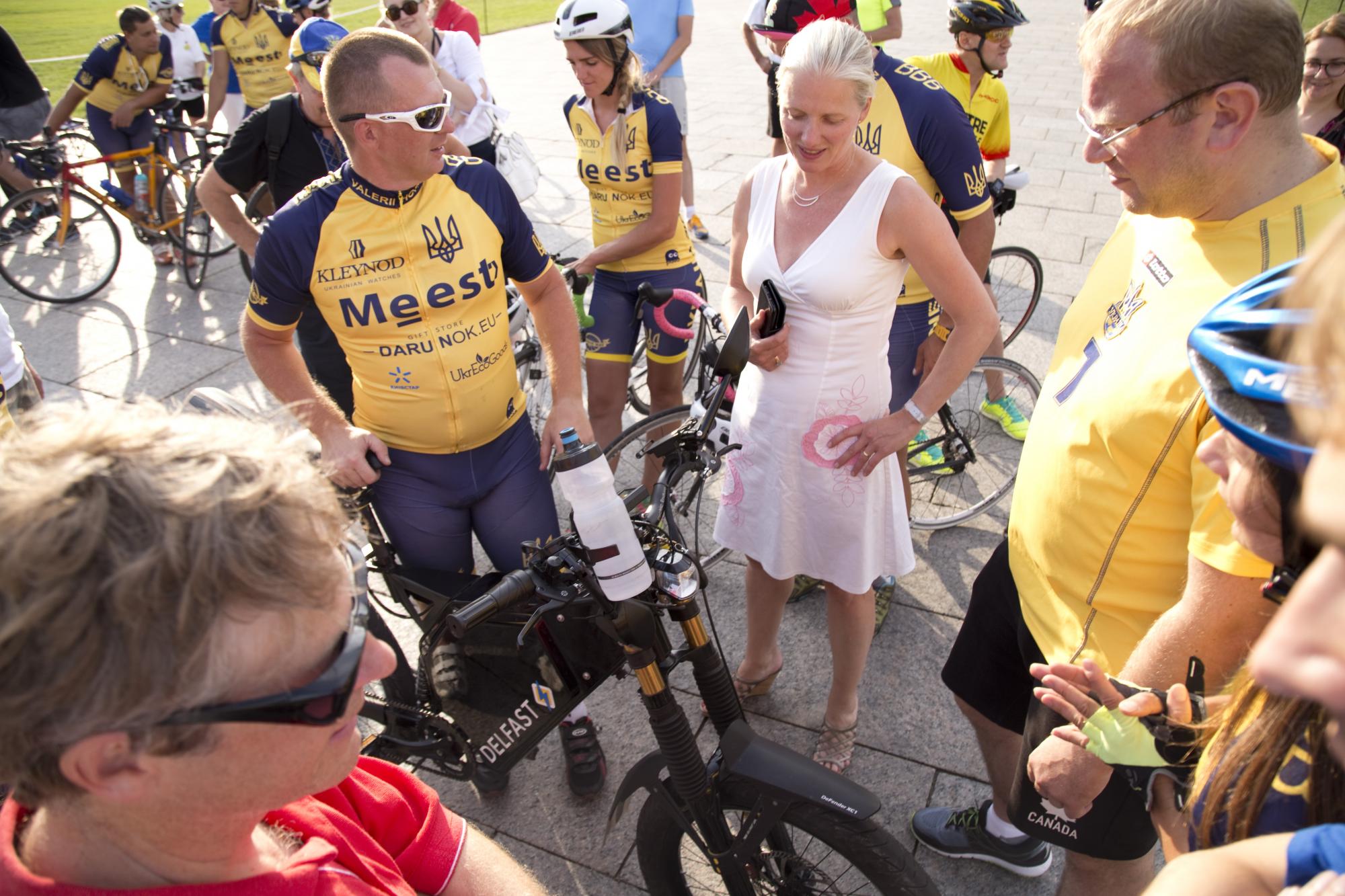 "Искренность местных просто поражала!": украинцы проехали 10 тысяч километров по Канаде и США и побывали в 430 городах